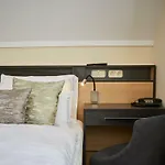 Gold House באלאטונפורד