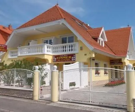 Gold House Отель типа 