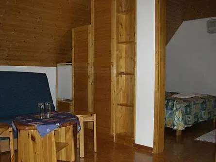 Couette-café Gold House 4*