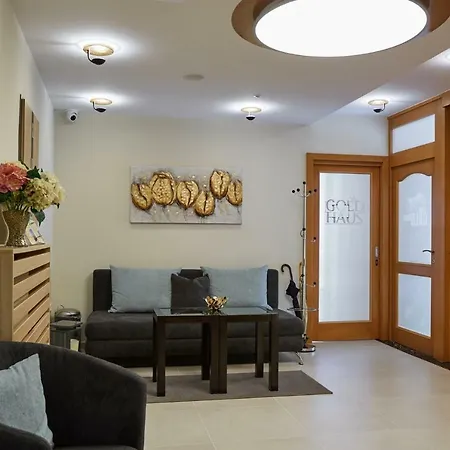 Frühstückspension Gold House 4*