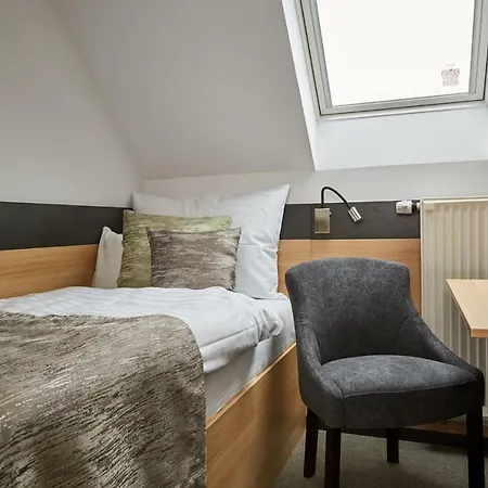 Gold House فندق مبيت وإفطار بالاتونفوريد