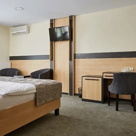Gold House Couette-café 4*