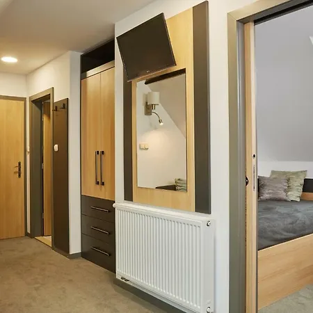 Couette-café Gold House 4*