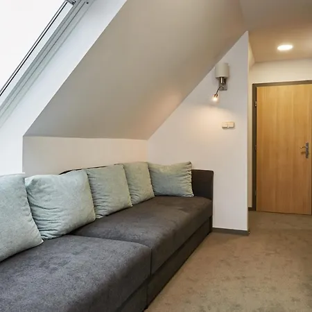 Couette-café Gold House 4*