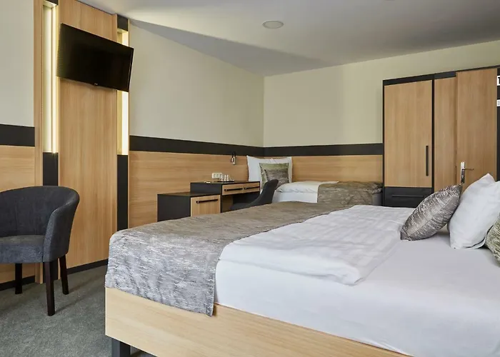Gold House Bed and breakfast 4*