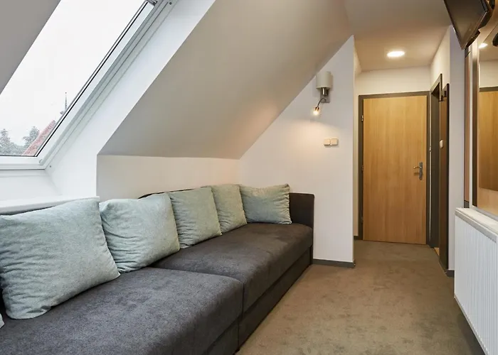 فندق مبيت وإفطار Gold House 4*